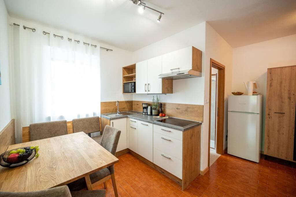 Ferienwohnung Am Kalterer See In Suedtirol كالدورا المظهر الخارجي الصورة
